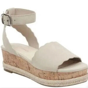 Marc Fisher faithful platform sandals new without box size 8.5 cutest sandals​